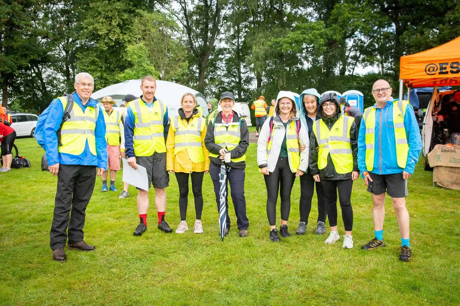 A mixed group of Lomond volunteers together on the Beastie course